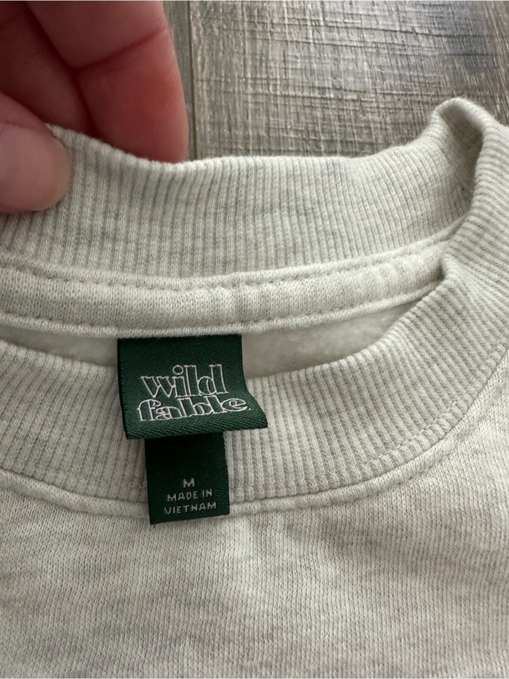 Wild Fable Women’s Oversized Sweatshirt - Picture 3 of 5